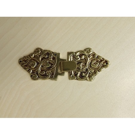 BROCHE CAPA 1 METAL LATON SU COLOR       CLASICO