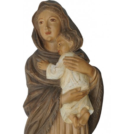 Imagen de la Virgen con niño en madera.