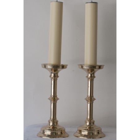 CANDELEROS CON VELA 10-459/M
